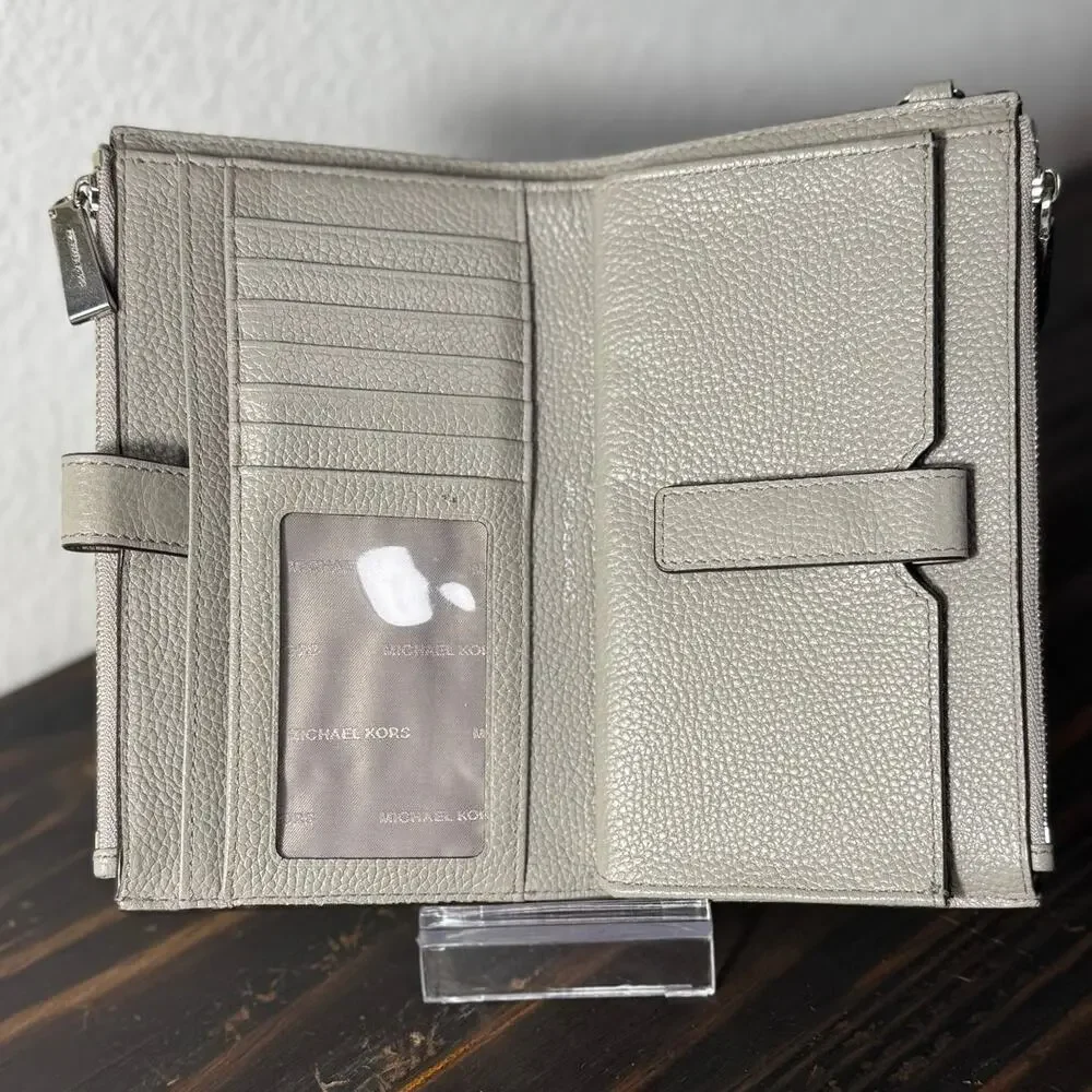2-Piece Michael Kors Charlotte Tote & Jet Set‎ Long Wallet